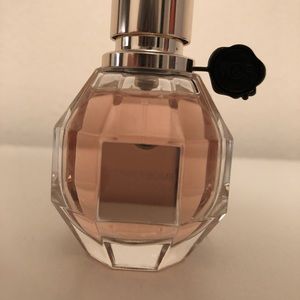 Viktor & Rolf Makeup - Viktor & Rolf Flowerbomb Viktor & Rolf Makeup - Viktor & Rolf Flowerbomb